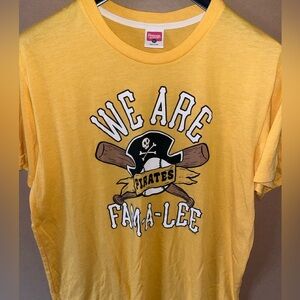 Men's Homage Gold Pittsburgh Pirates We are Fam-A-Lee 1979 Sz XL T-Shirt Yellow